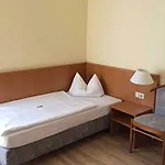 Thueringer Hof Hotell 3*